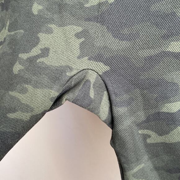 Spanx Look at Me Now Seamless Legging Camo Green XL - Picture 3 of 8